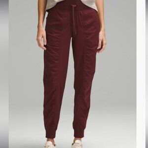 Lululemon Dance Studio Joggers Size 2 NWT
